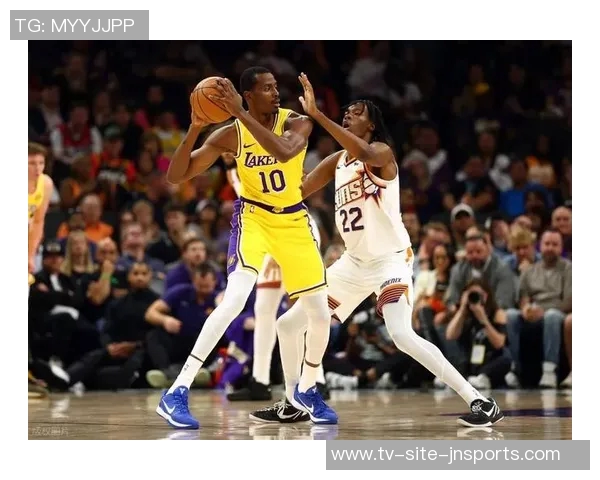 太阳裁掉贾里德巴特勒后对阵湖人狂砍35分7板9助表现引发热议