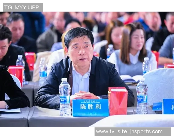 张源亲自送别塞蒂恩期待未来继续交流与指导