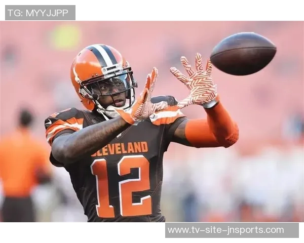 布朗回顾训练营经历称今年体能对抗挑战最为艰难